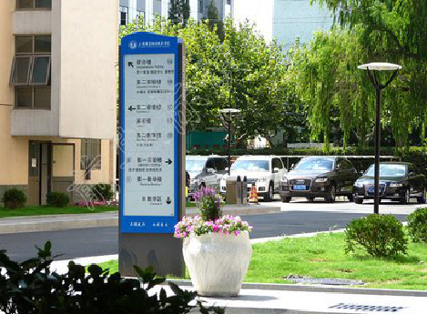 当阳哪些因素影响宣传栏的制作？